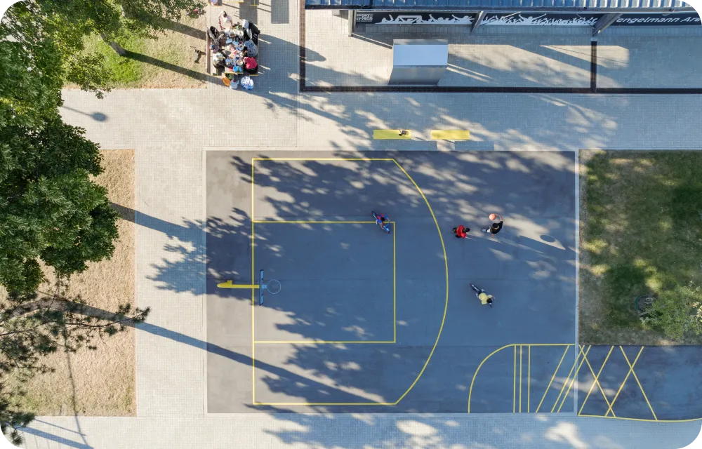 Luftaufnahme von einem Sportplatz